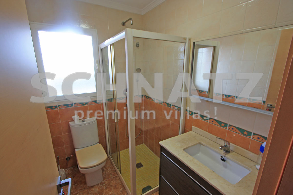 Villa con vistas al mar en venta en Dénia