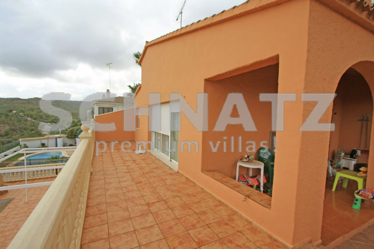 Villa con vistas al mar en venta en Dénia