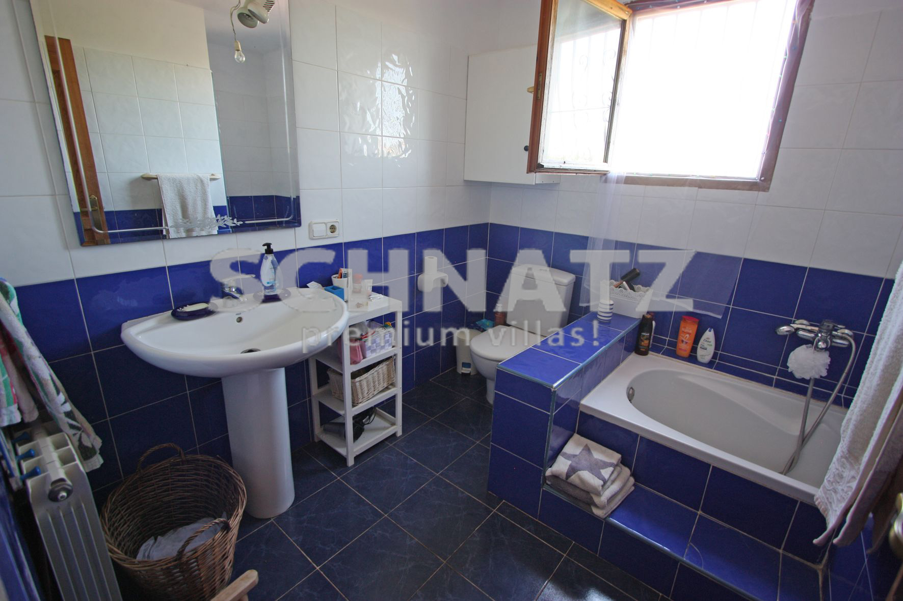 Villa/ Finca con piscina en venta en Pedreguer