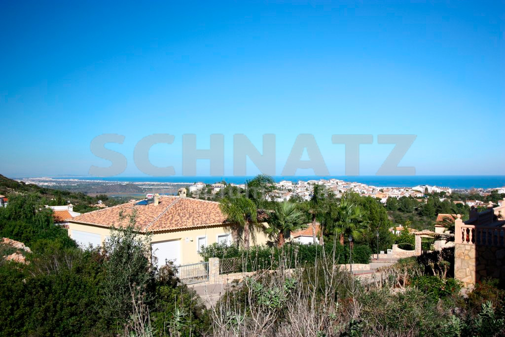 Villa de diseño minimalistas sobre una parcela con increíbles vistas al mar en venta en Rafol de Almunia