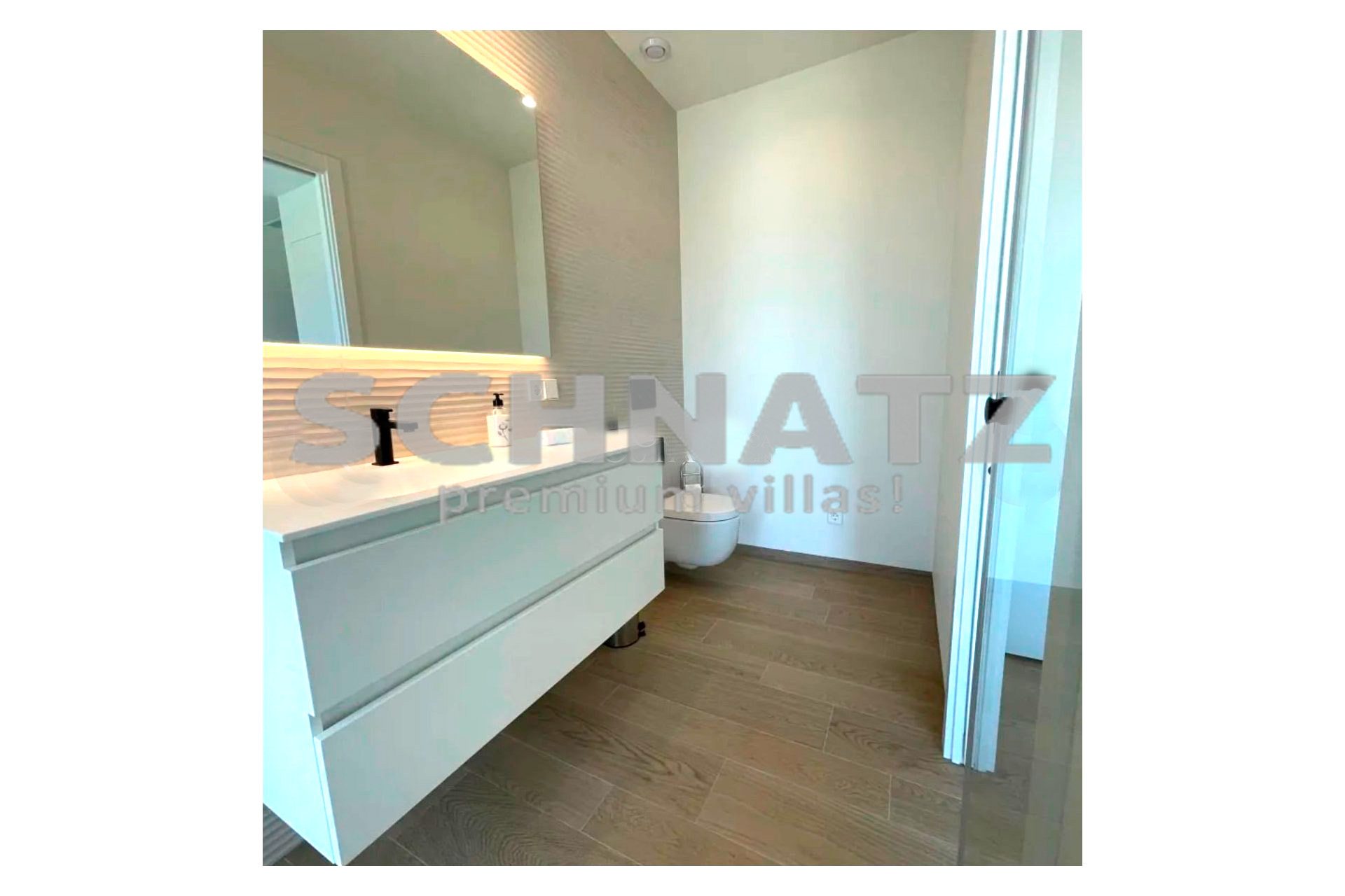 Apartamento de lujo en venta en Las Colinas Golf, Orihuela