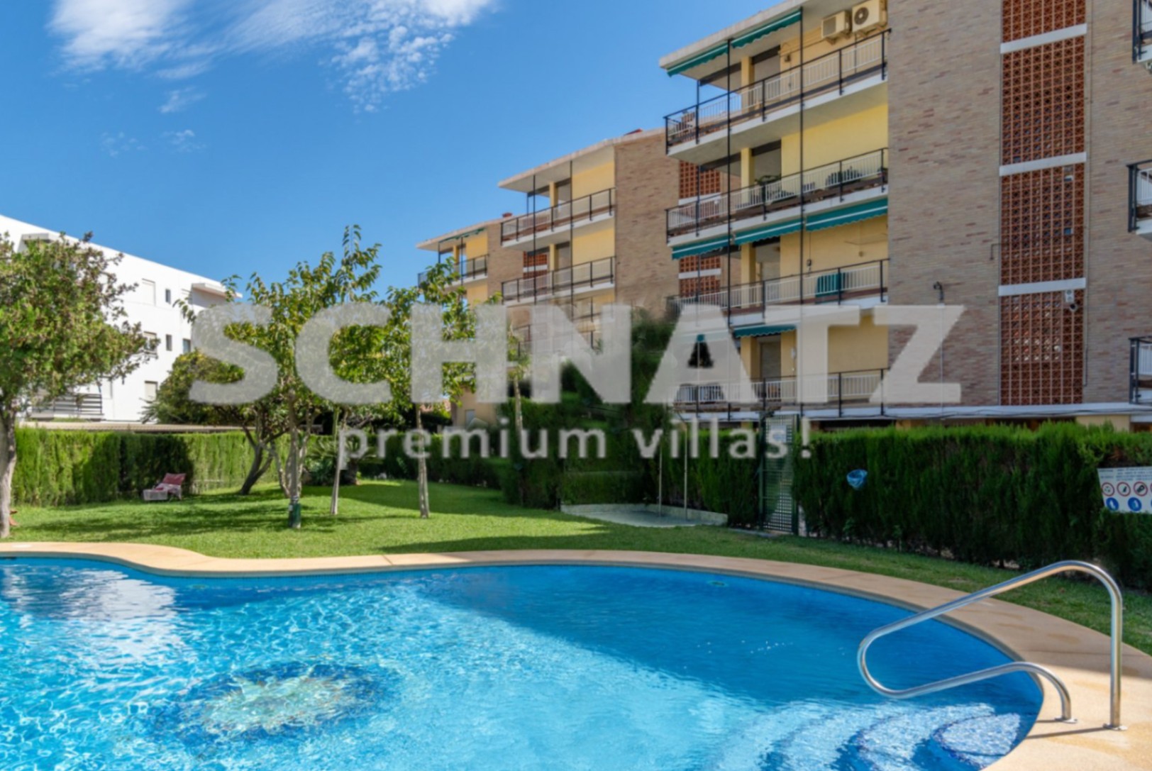 Apartamento en venta en primera linea de la playa del Arenal de Jávea
