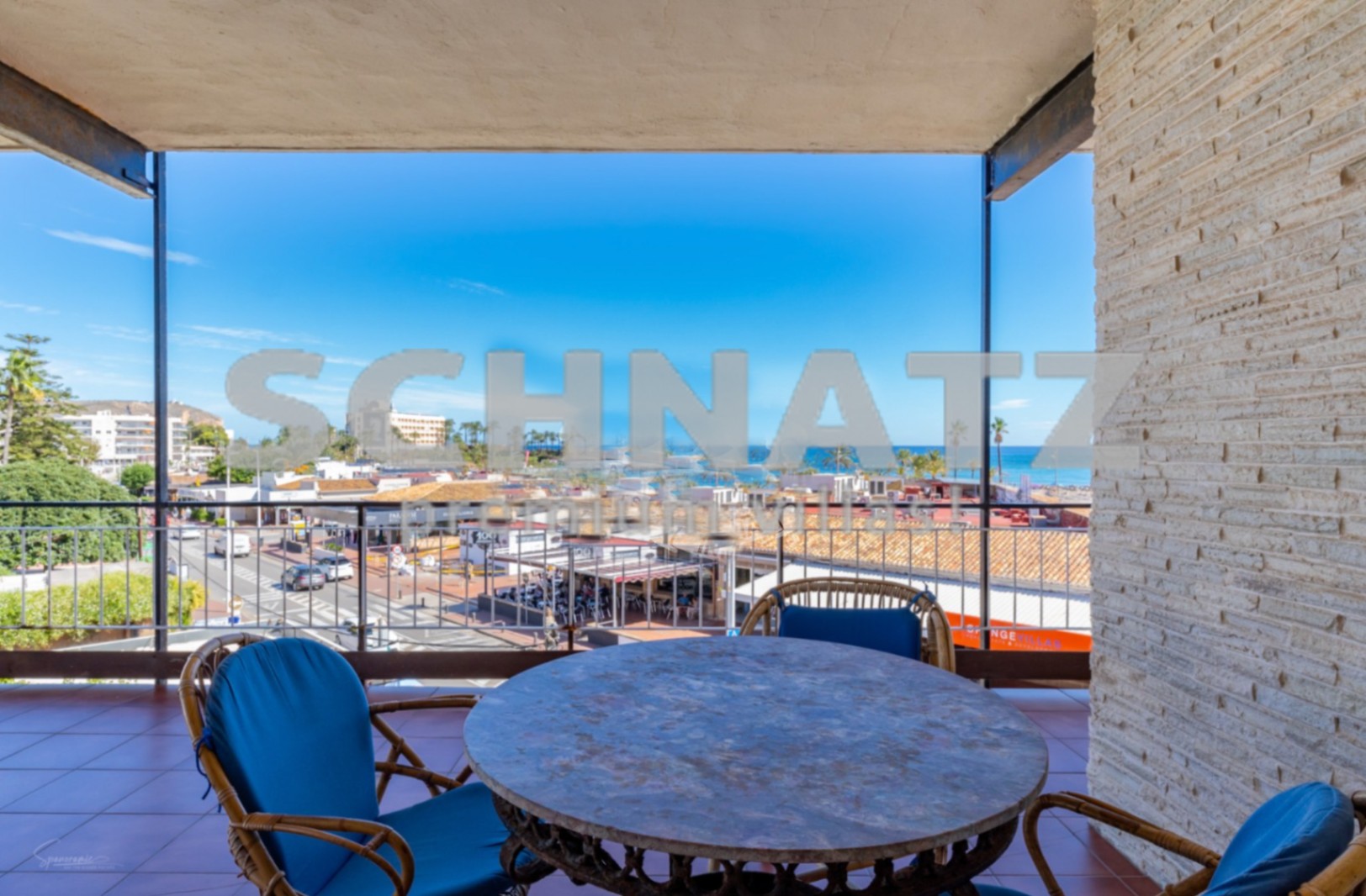 Apartamento en venta en primera linea de la playa del Arenal de Jávea