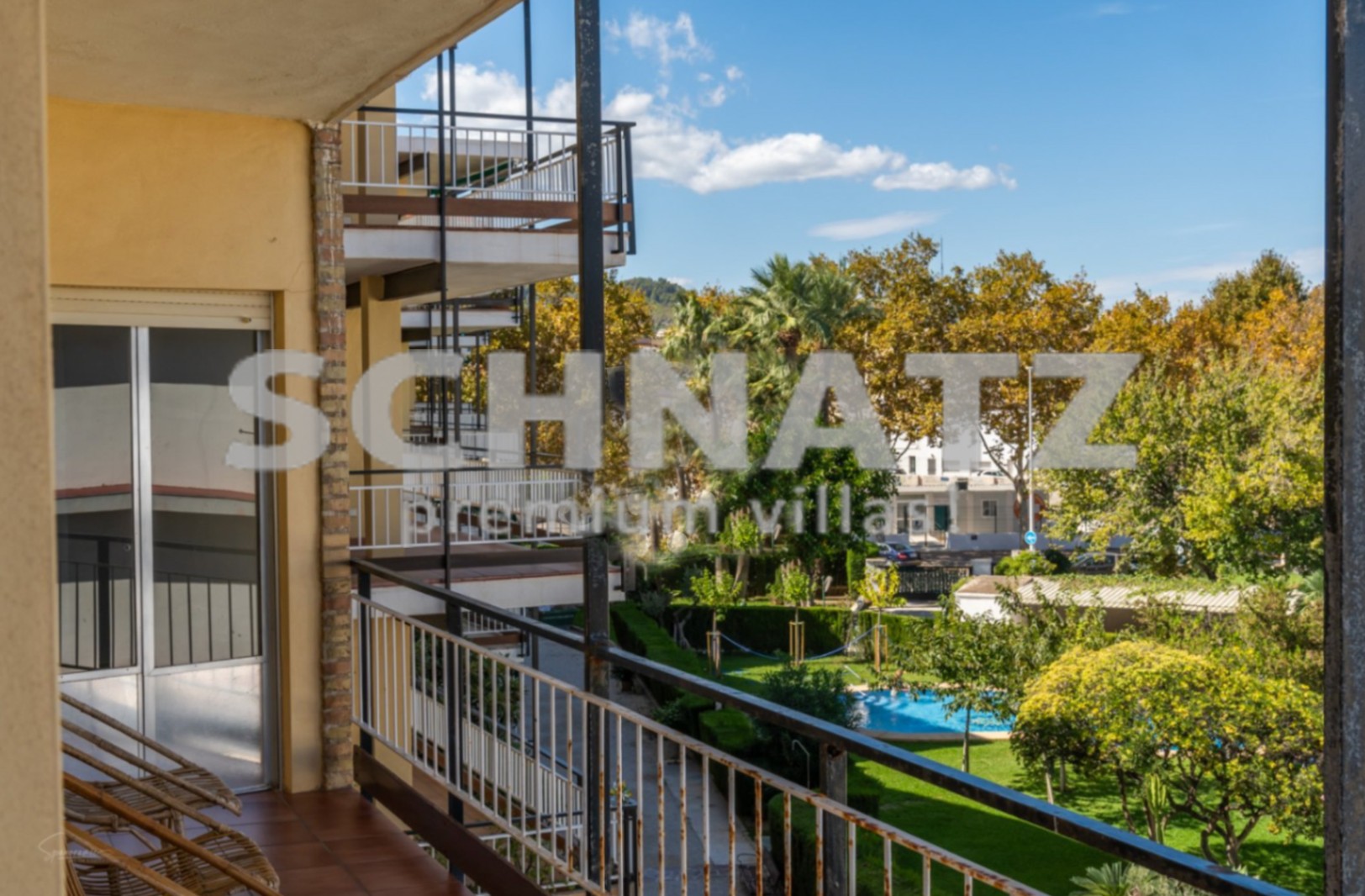 Apartamento en venta en primera linea de la playa del Arenal de Jávea