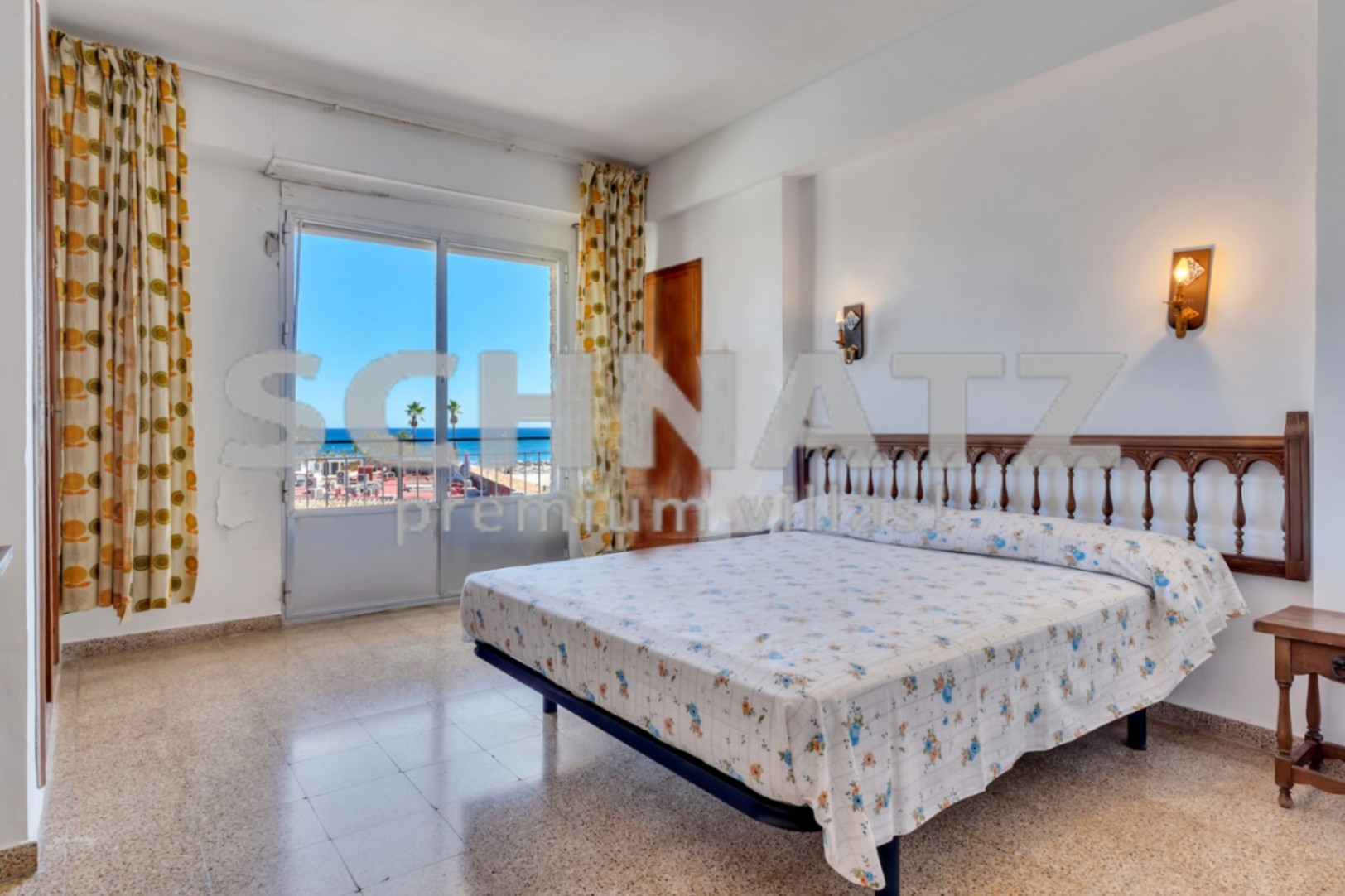 Apartamento en venta en primera linea de la playa del Arenal de Jávea