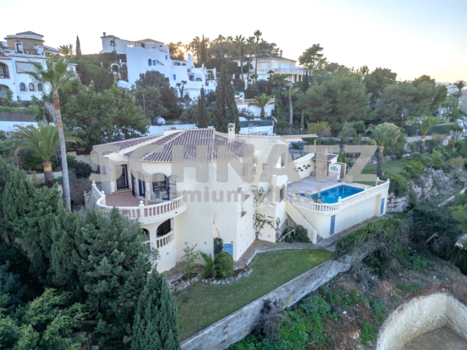 Villa con impresionantes vistas al mar en venta en Jávea