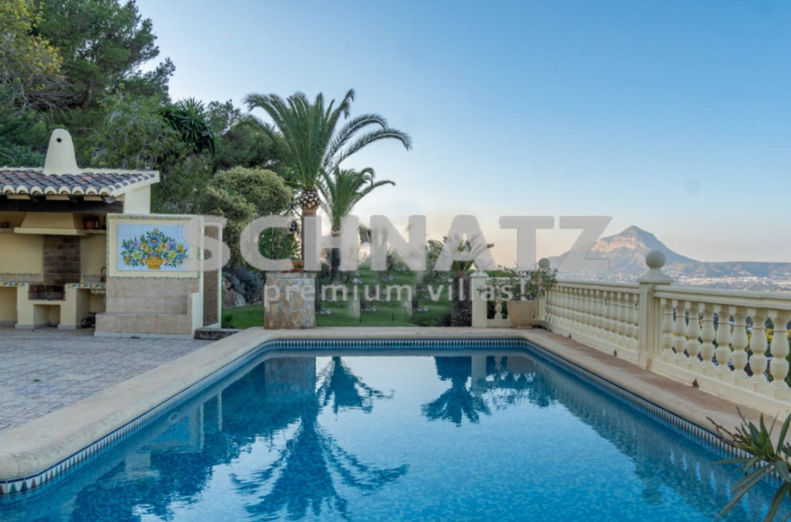 Villa con impresionantes vistas al mar en venta en Jávea