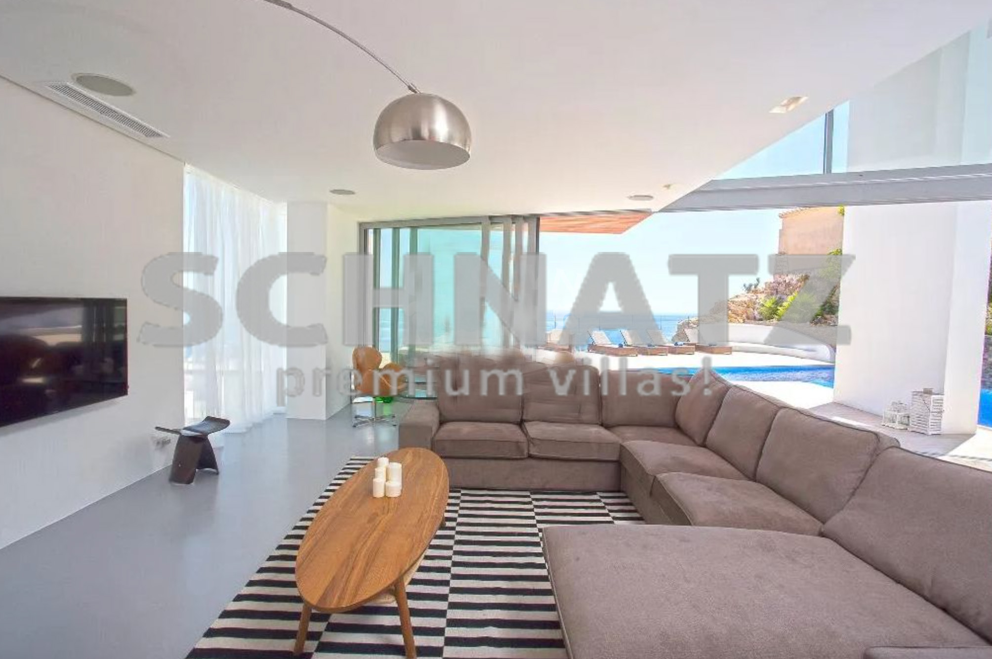 Lujosa villa en primera línea con impresionantes vistas al mar, en venta en Jávea