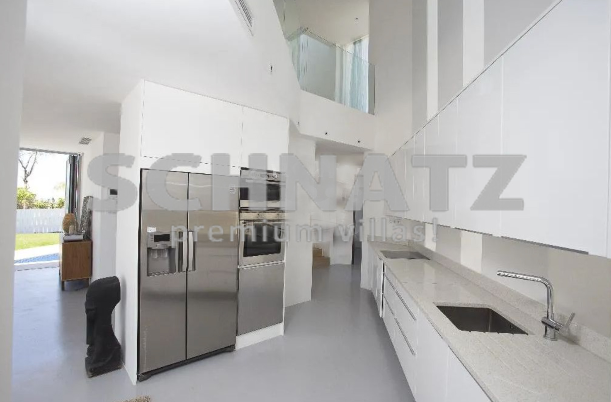 Lujosa villa en primera línea con impresionantes vistas al mar, en venta en Jávea
