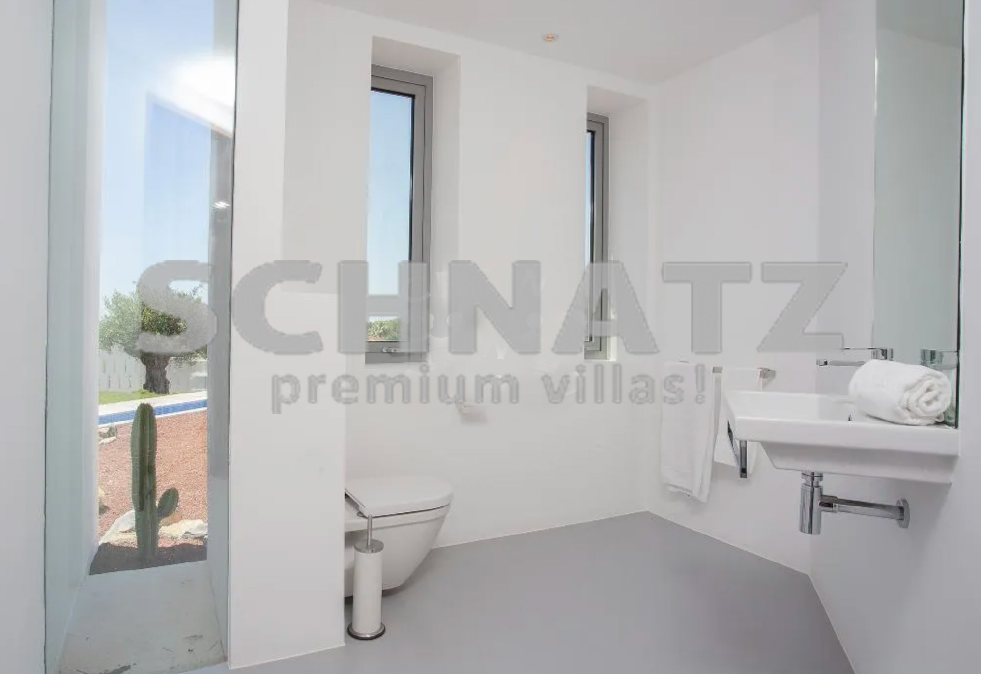 Lujosa villa en primera línea con impresionantes vistas al mar, en venta en Jávea