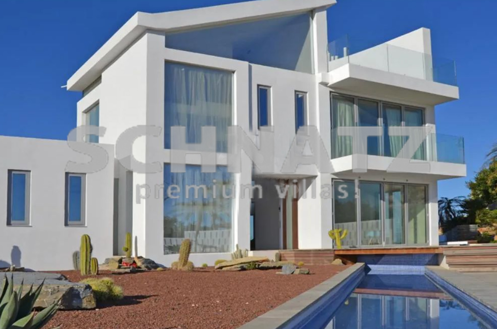 Lujosa villa en primera línea con impresionantes vistas al mar, en venta en Jávea