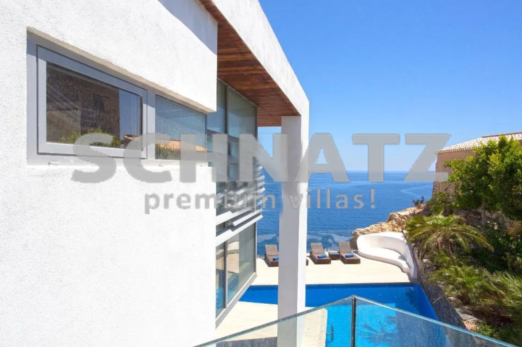 Lujosa villa en primera línea con impresionantes vistas al mar, en venta en Jávea