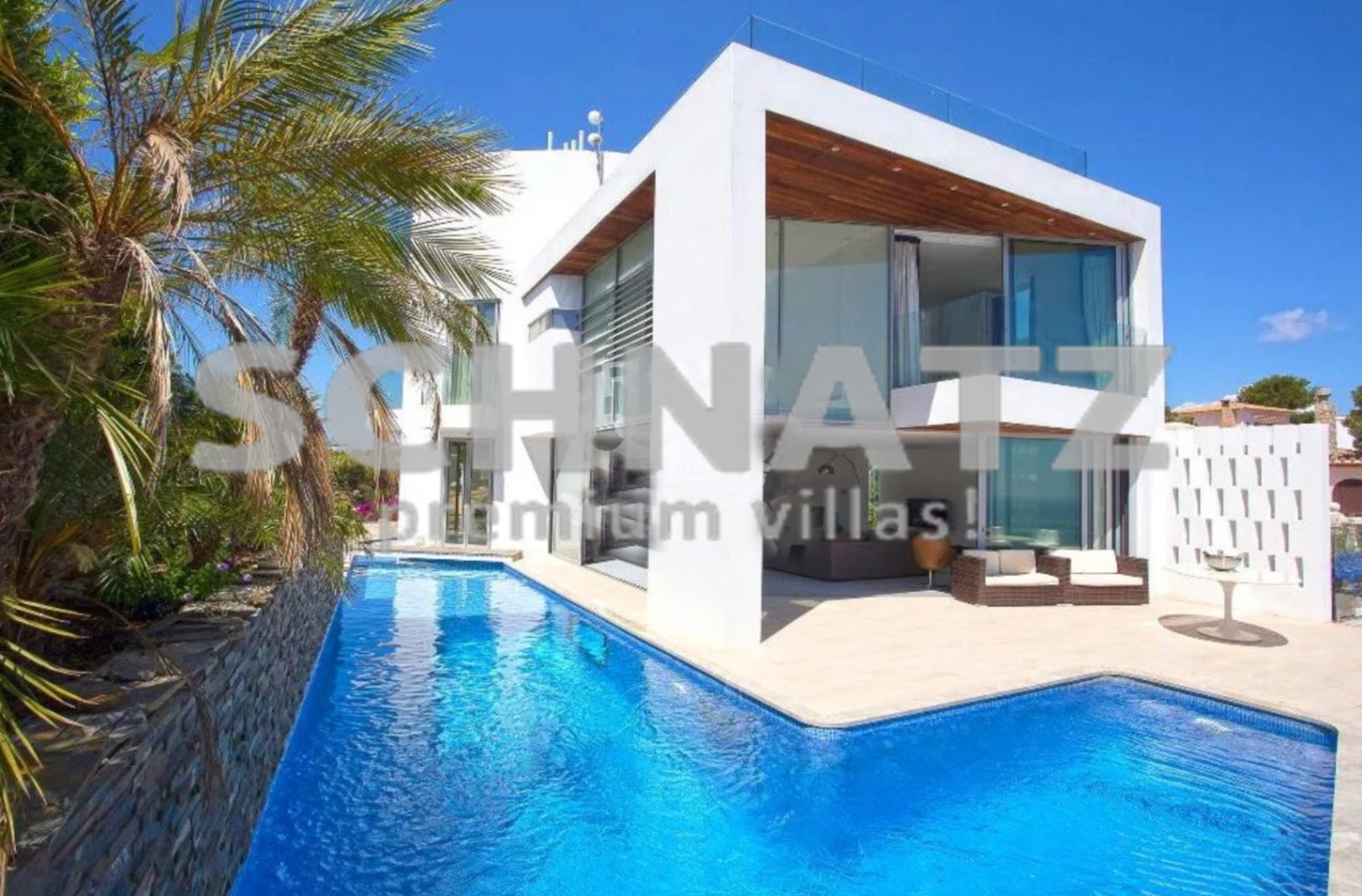 Lujosa villa en primera línea con impresionantes vistas al mar, en venta en Jávea
