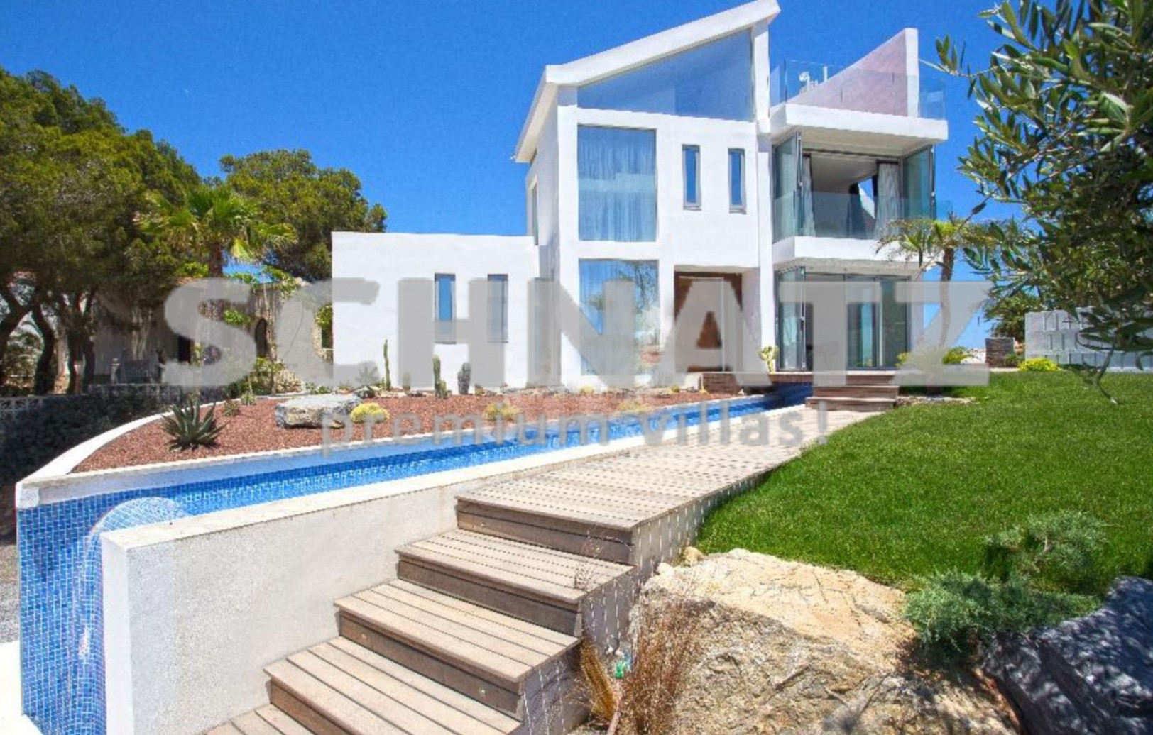 Lujosa villa en primera línea con impresionantes vistas al mar, en venta en Jávea