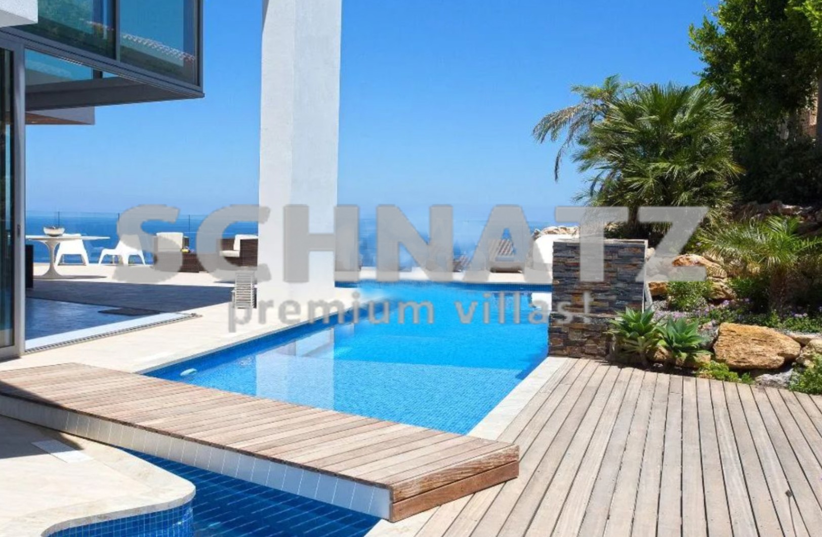 Lujosa villa en primera línea con impresionantes vistas al mar, en venta en Jávea