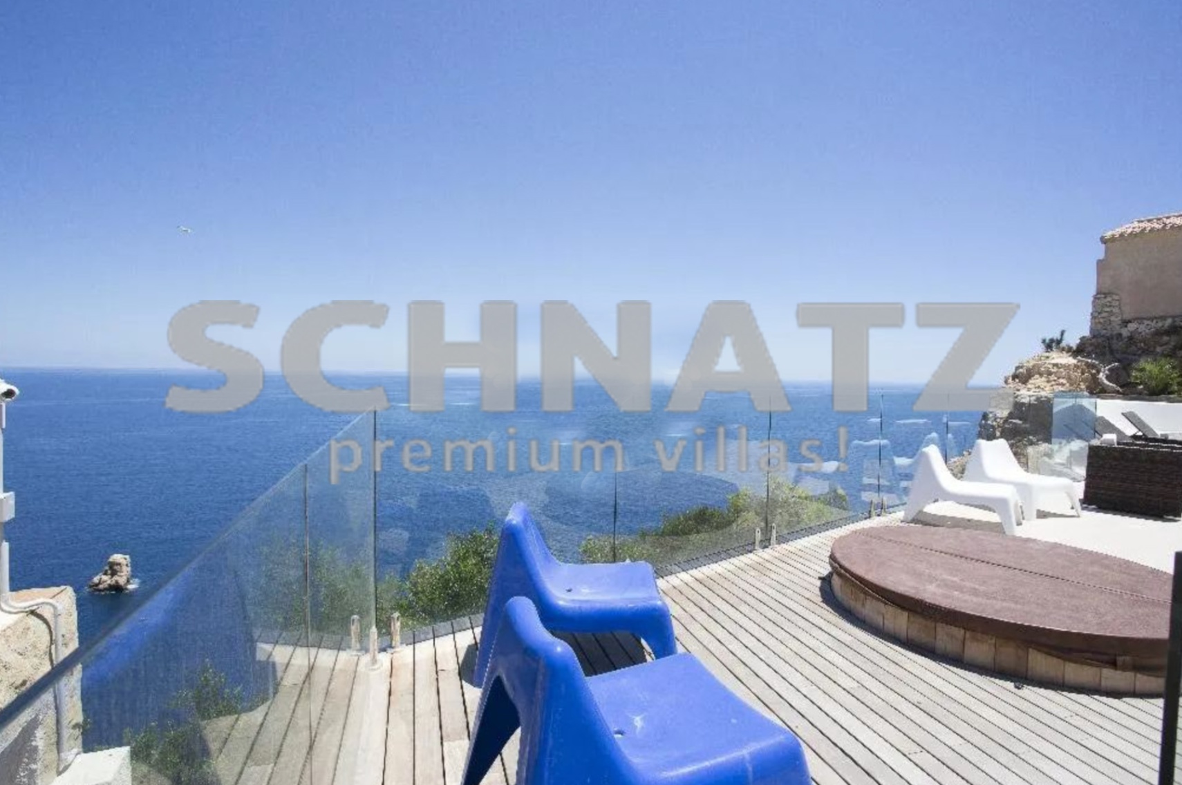 Lujosa villa en primera línea con impresionantes vistas al mar, en venta en Jávea