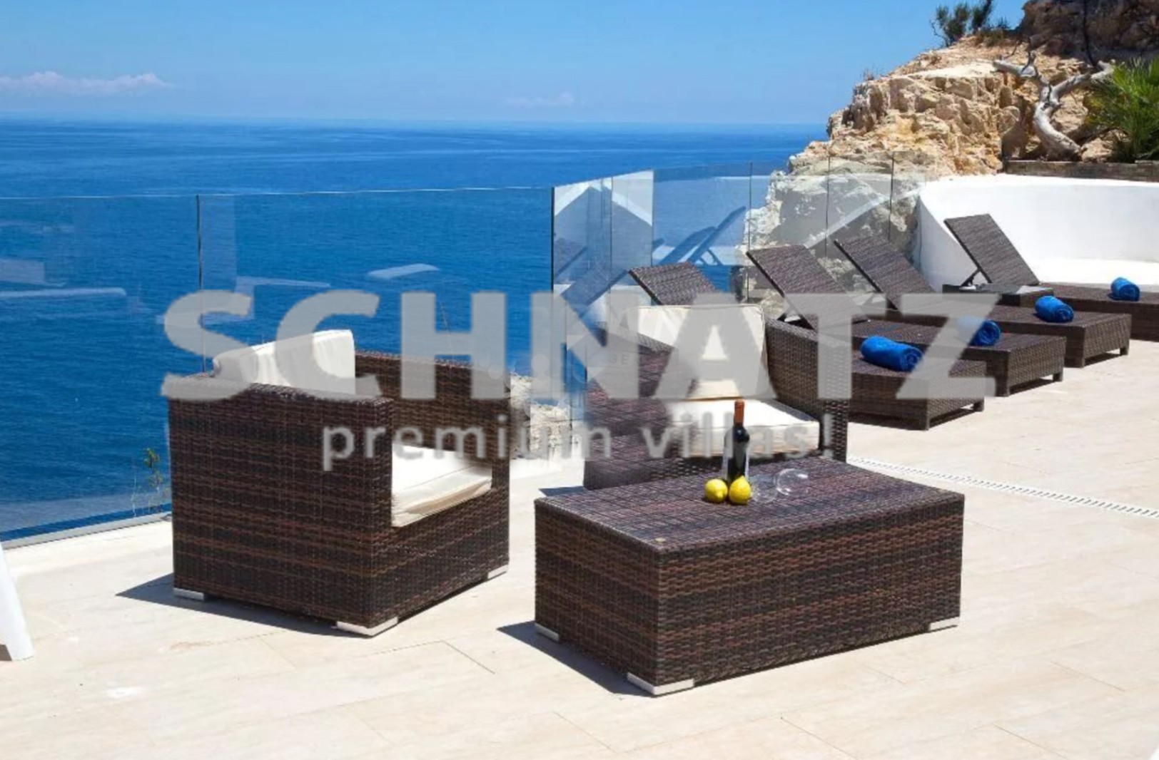Lujosa villa en primera línea con impresionantes vistas al mar, en venta en Jávea