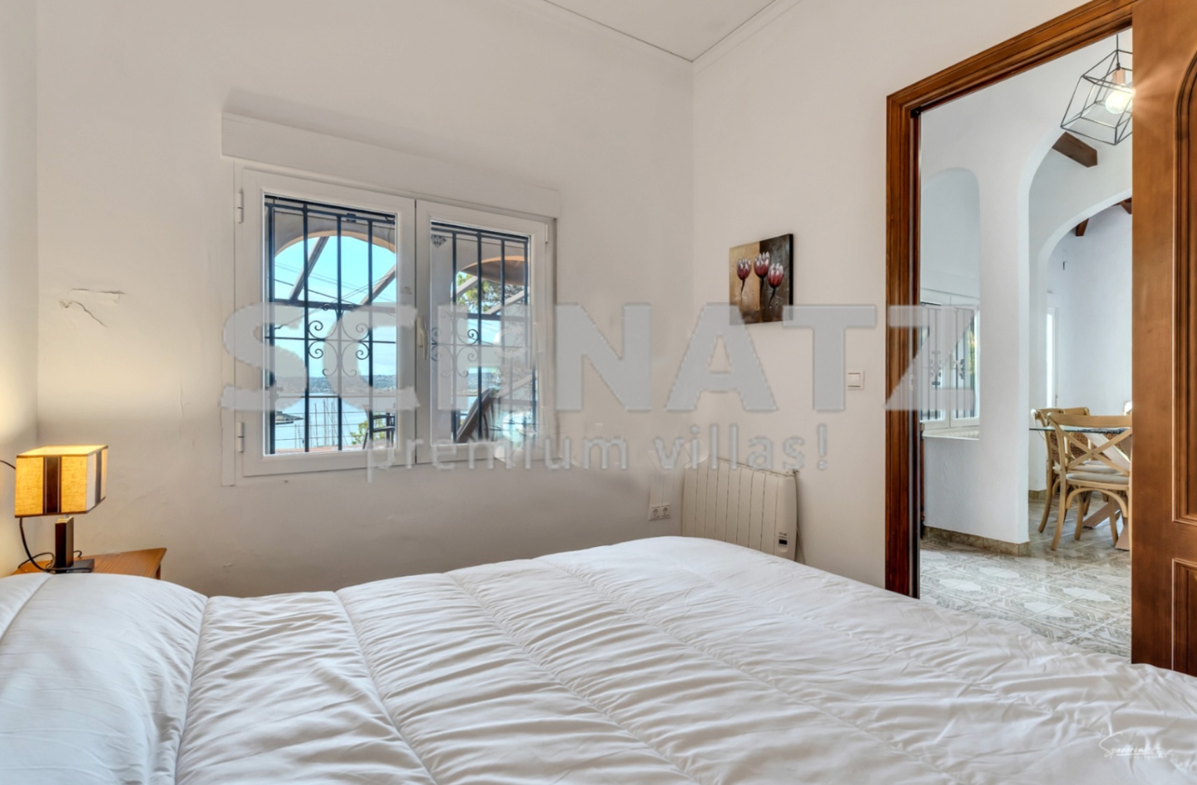 Villa en primera línea con vistas al mar en venta en el puerto de Jávea