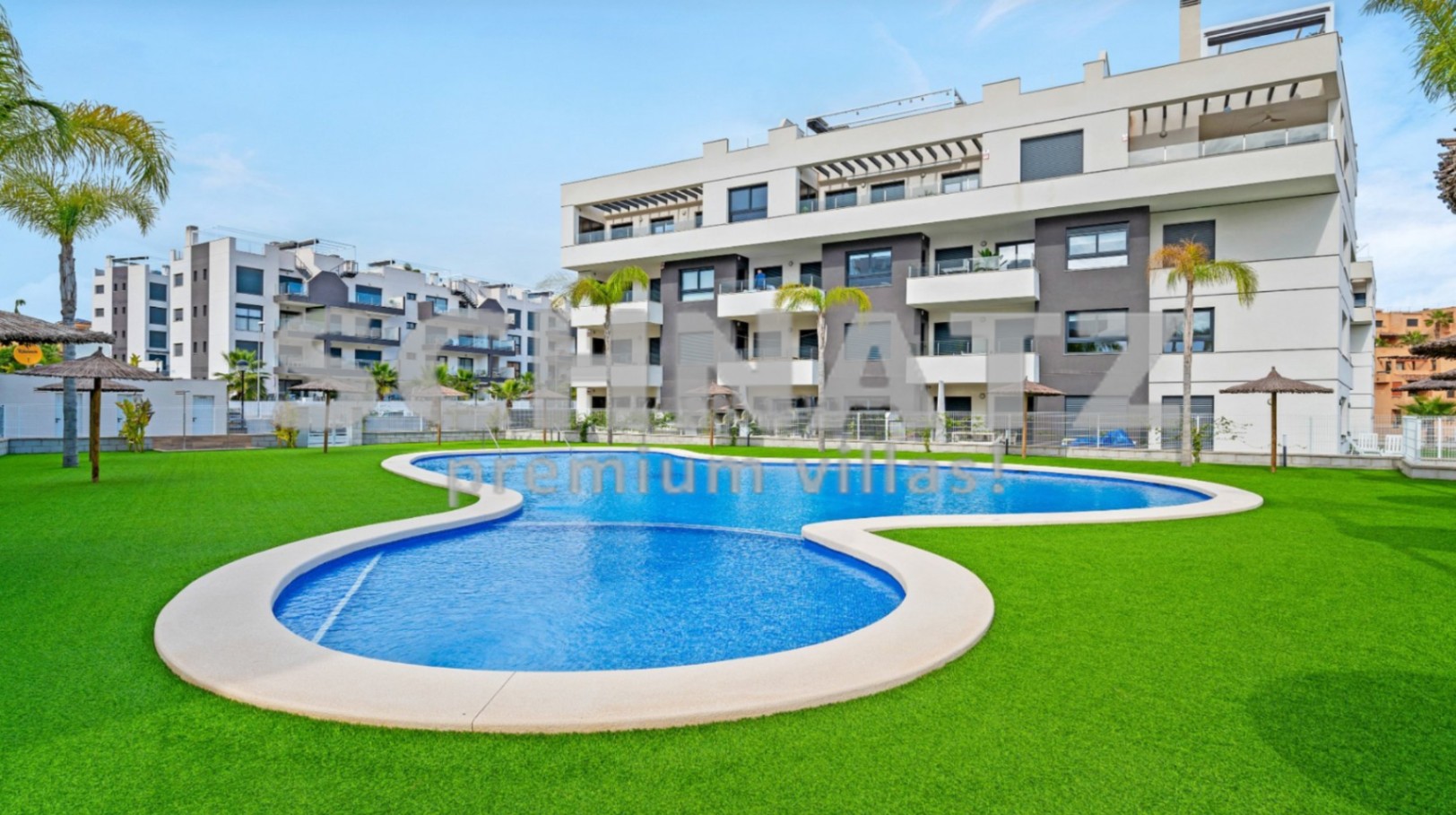 Precioso ático con vistas al mar en venta en Villamartín, Orihuela Costa