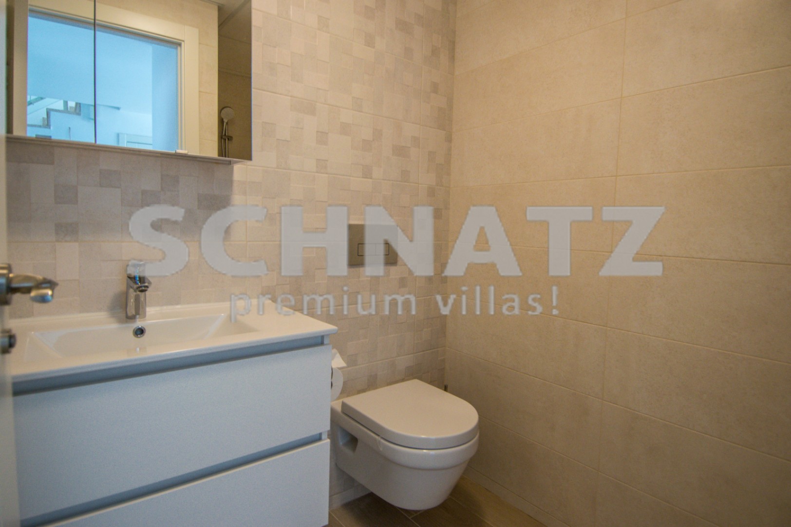 Amplio apartamento dúplex con vistas al mar en venta en Finestrat