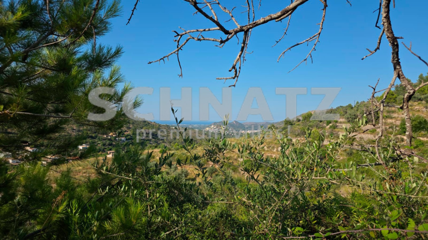 Parcela con vistas al mar en venta en Llosa de Camacho