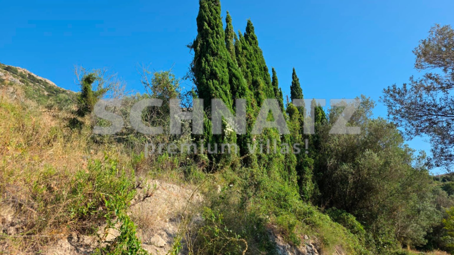 Parcela con vistas al mar en venta en Llosa de Camacho