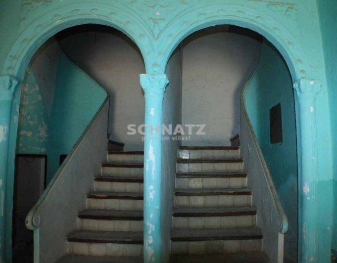 Mansión con capilla privada parcela de 50 hectáreas