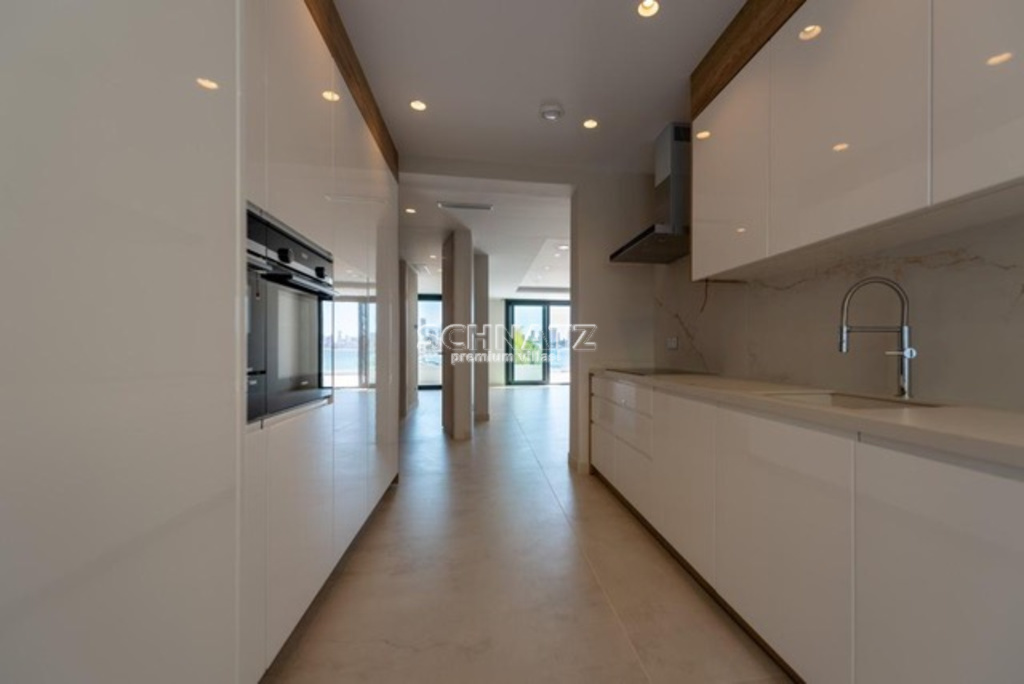 Moderna planta baja en Benidorm