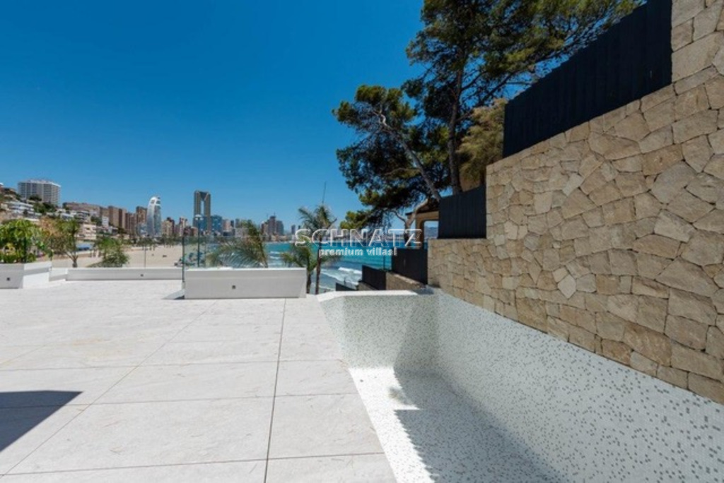 Moderna planta baja en Benidorm